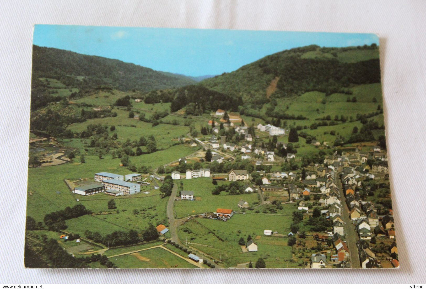 Cpm 1975, Condat en Feniers, vue générale, Cantal 15