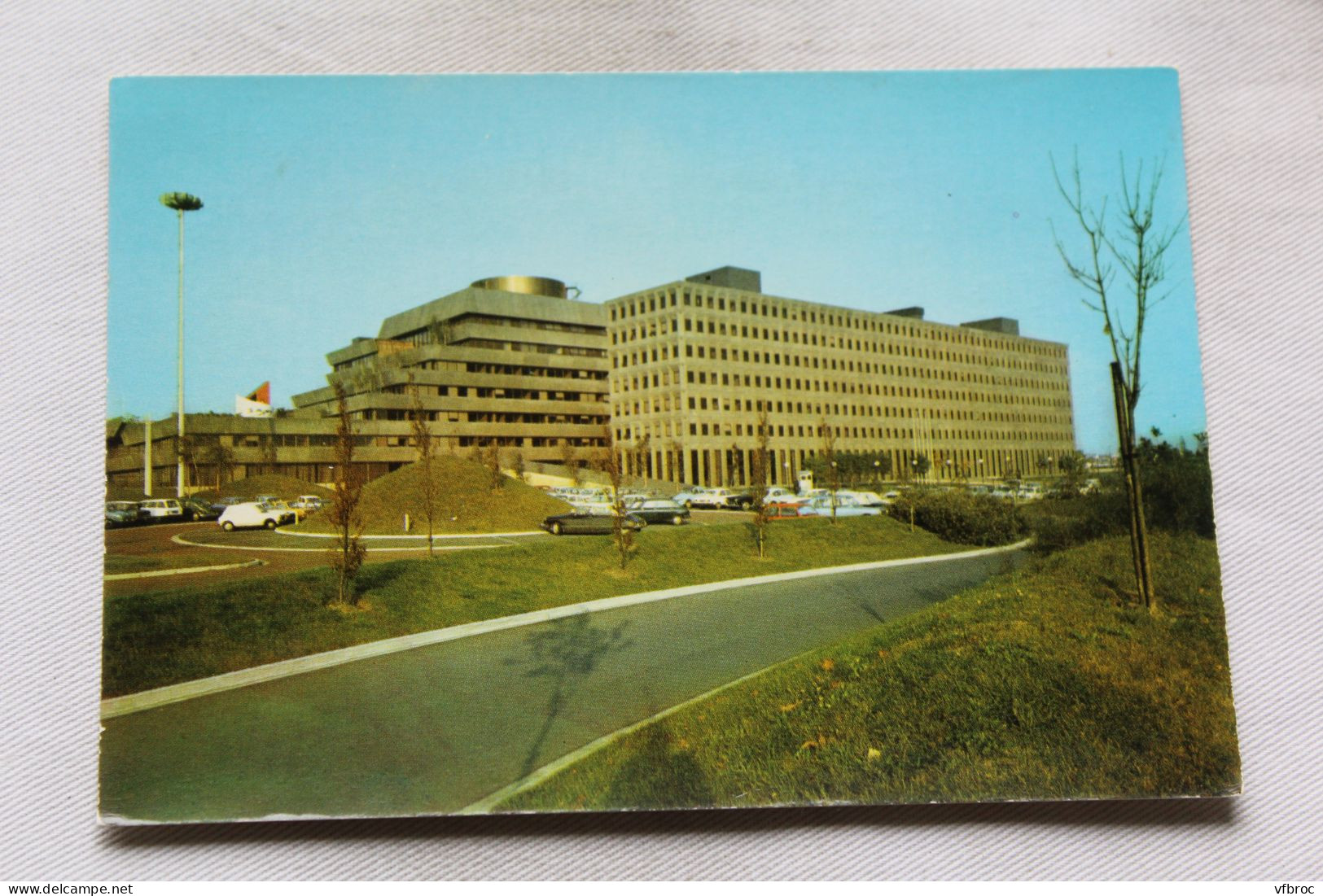 Cpm 1981, Bobigny, la préfecture de la Seine Saint Denis 93