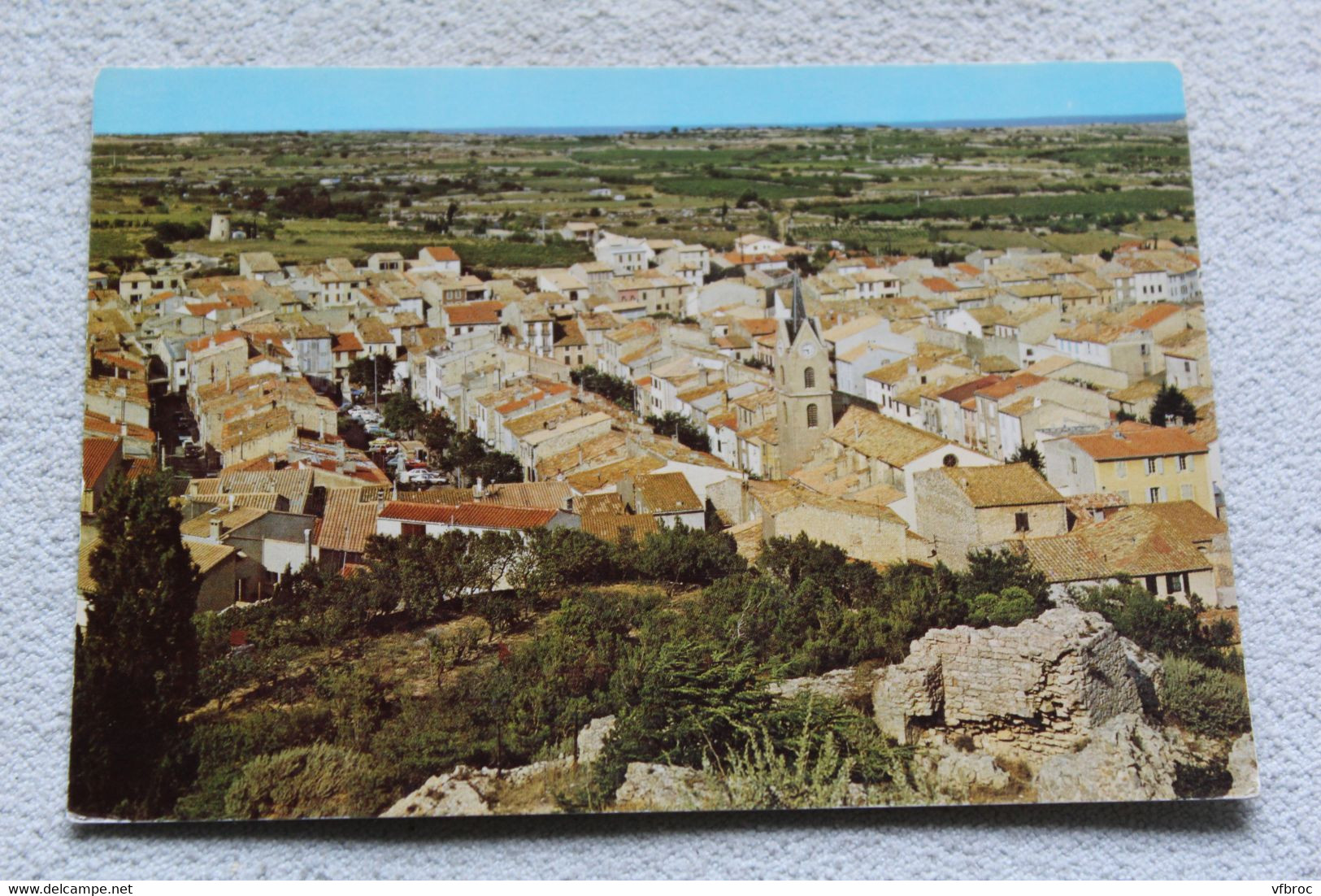 Cpm 1982, Leucate, le village vu des ruines du château, Aude 11