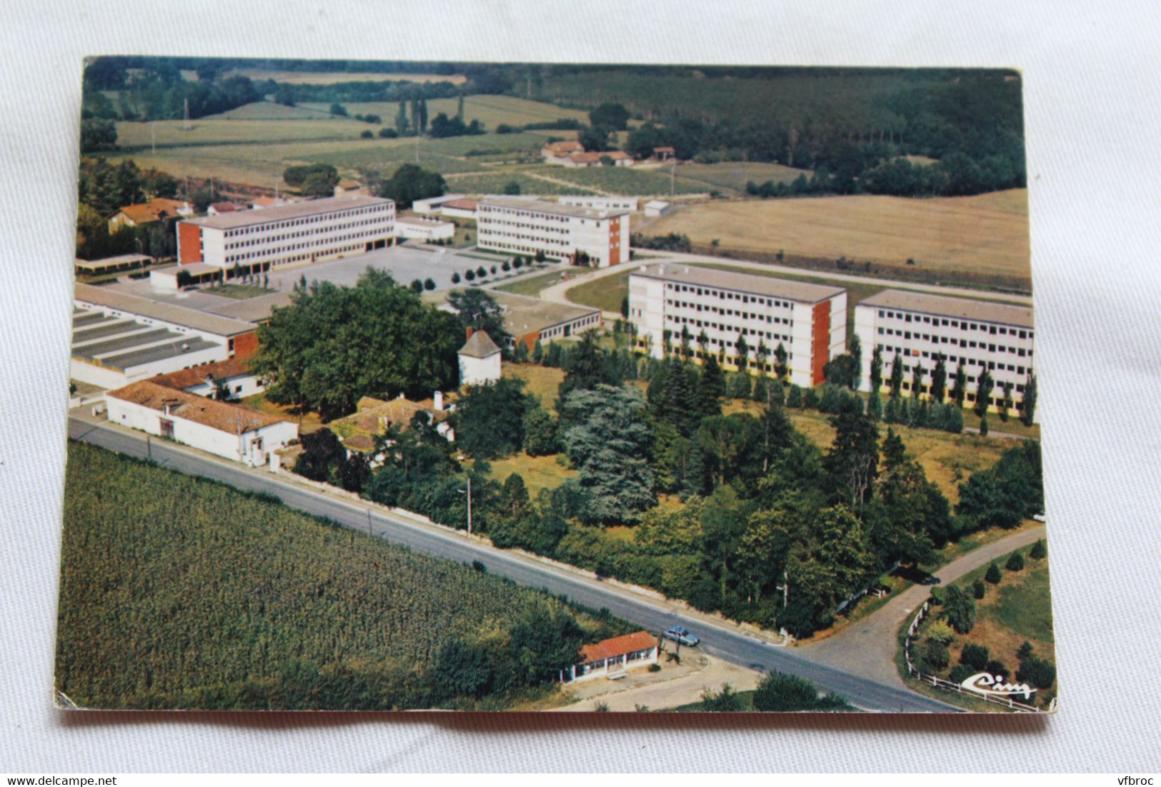 Cpm 1982, Nogaro, vue aérienne, lycée mixte et centre d'enseignement technique, Gers 32