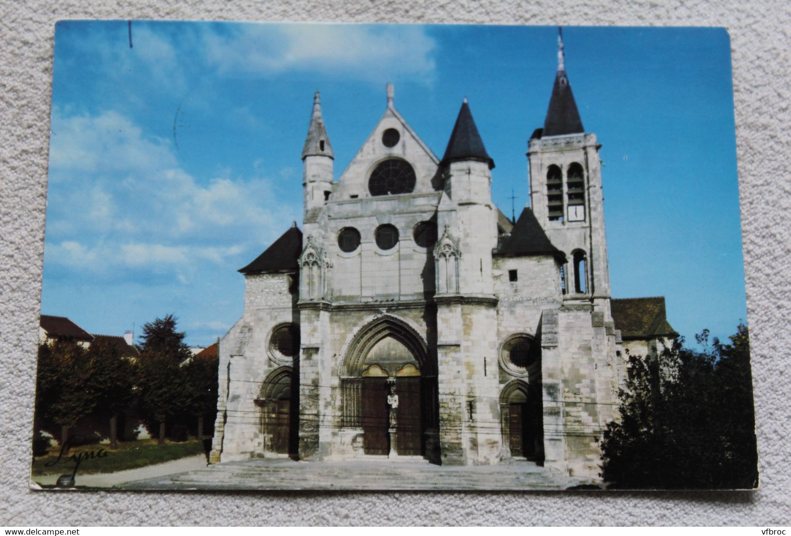 Cpm 1986, Gonesse, l'église, Val d'Oise 95