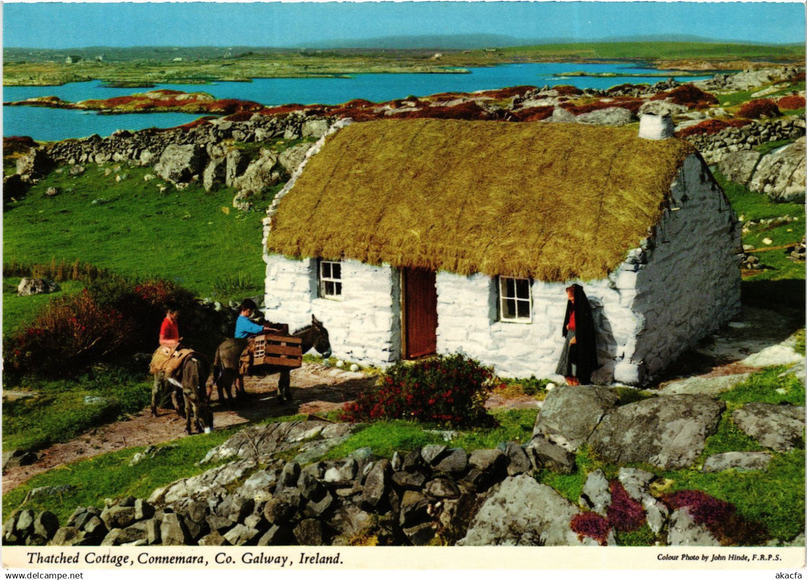 CPM AK Galway Thatched cottage IRELAND (1440820)