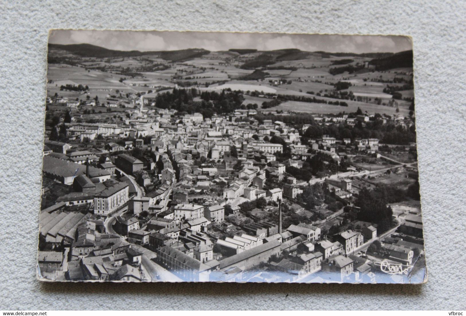 Cpm, Amplepuis, vue générale aérienne d'Amplepuis et ses usines, Rhône 69