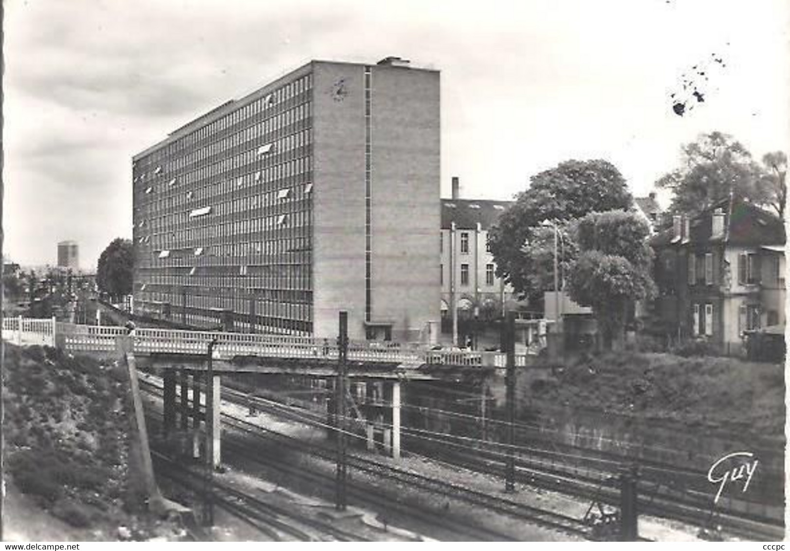 CPM Arcueil La Caisse des Dépôts Le Building