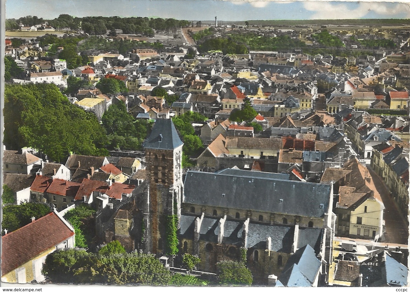 CPM Arpajon vue aérienne l'Eglise