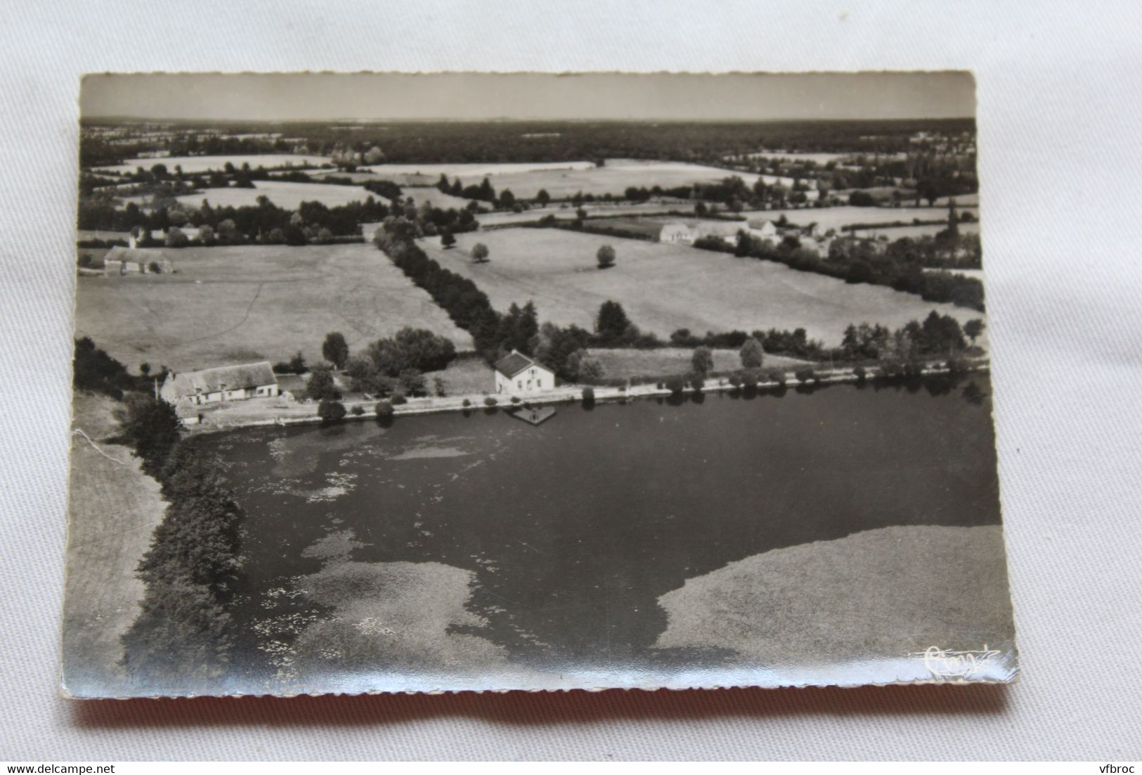 Cpm, Azy le Vif, l'étang, Nièvre 58