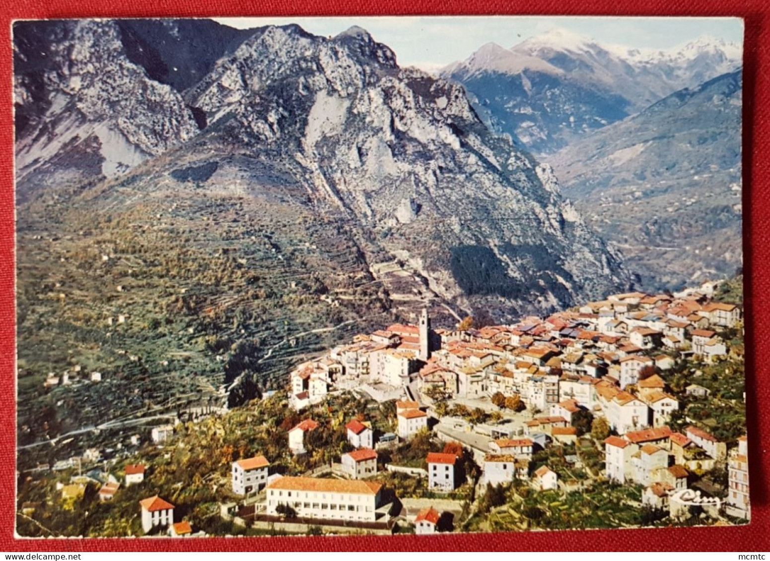 CPM -   Belvédère -(Alp.-Mar.) - Vue aérienne sur le Centre de  Belvédère dans le fond , La Colmiane