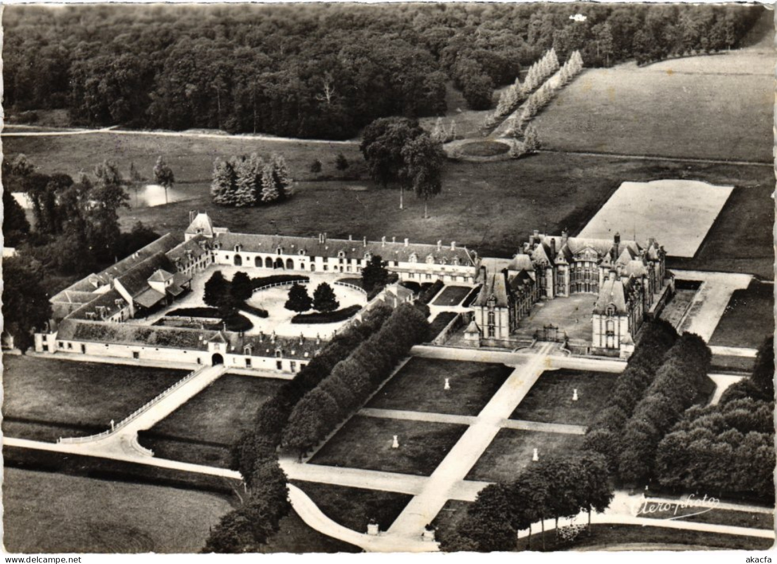 CPM BOISSY-SAINT-LEGER Le Chateau de Grosbois (1351892)