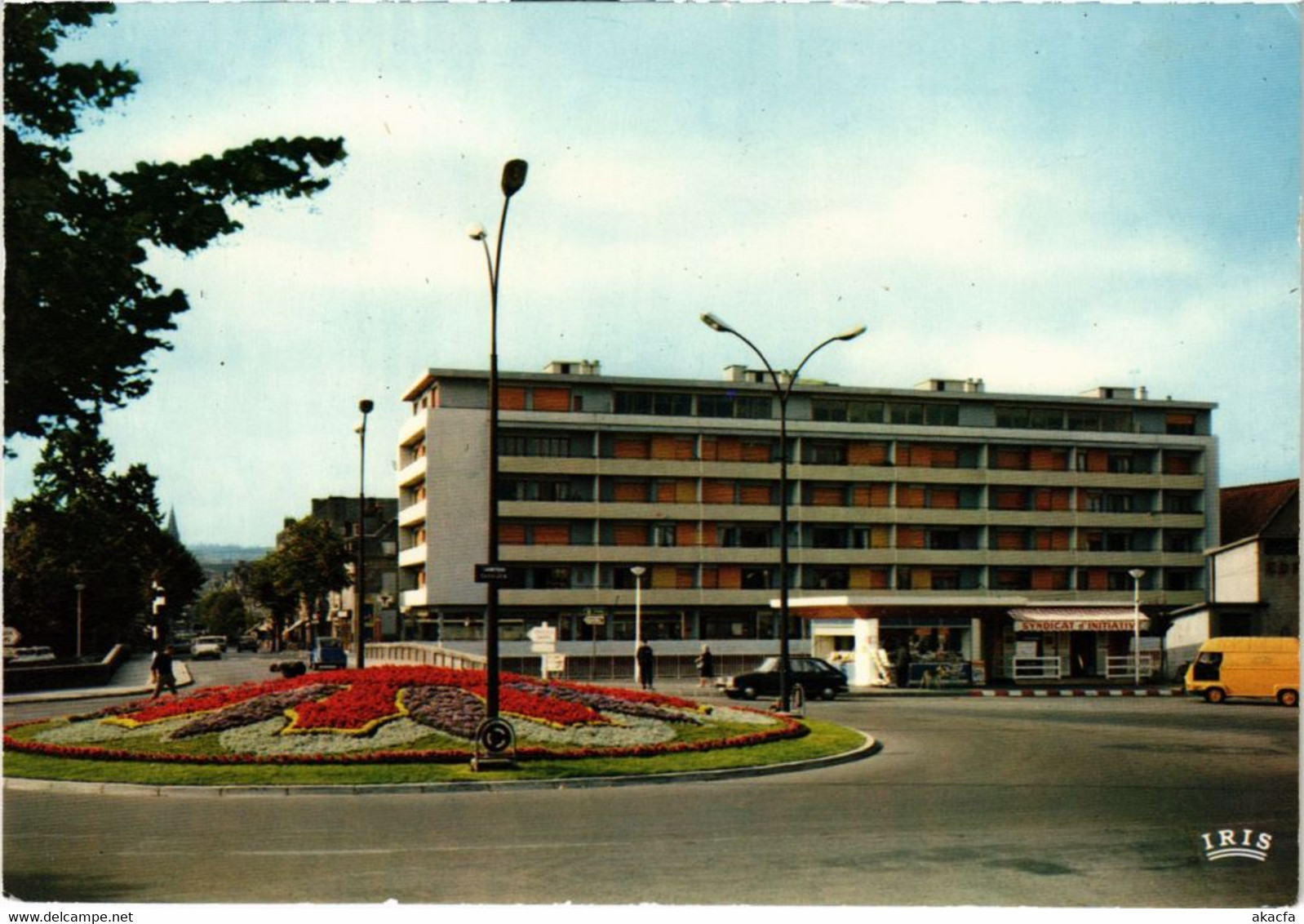 CPM Brive-la-Gaillarde - Le Rond-Point (1039960)