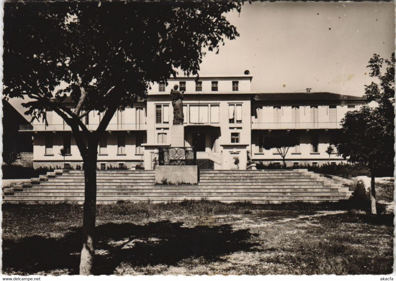 CPM CARPENTRAS La Maternite (1087131)