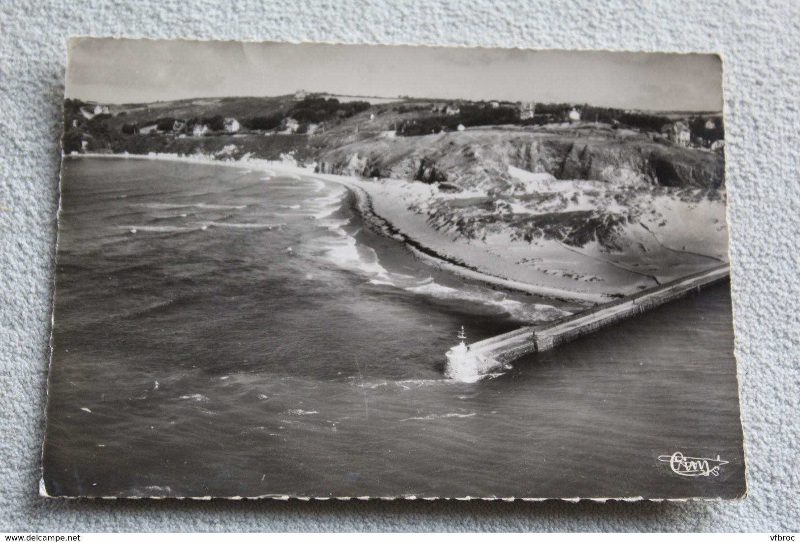 Cpm, Carteret, vue aérienne, la jetée et la plage, Manche 50