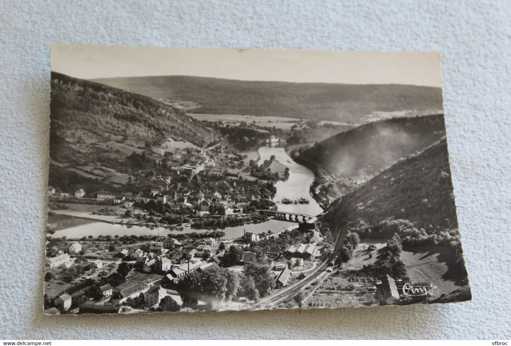 Cpm, Clerval, vue panoramique aérienne, la vallée du Doubs, Doubs 25