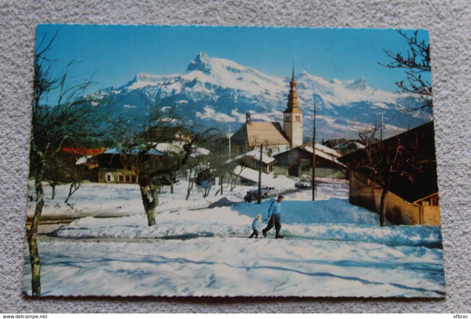 Cpm, Combloux, le village et les aiguilles de Warens, haute Savoie 74