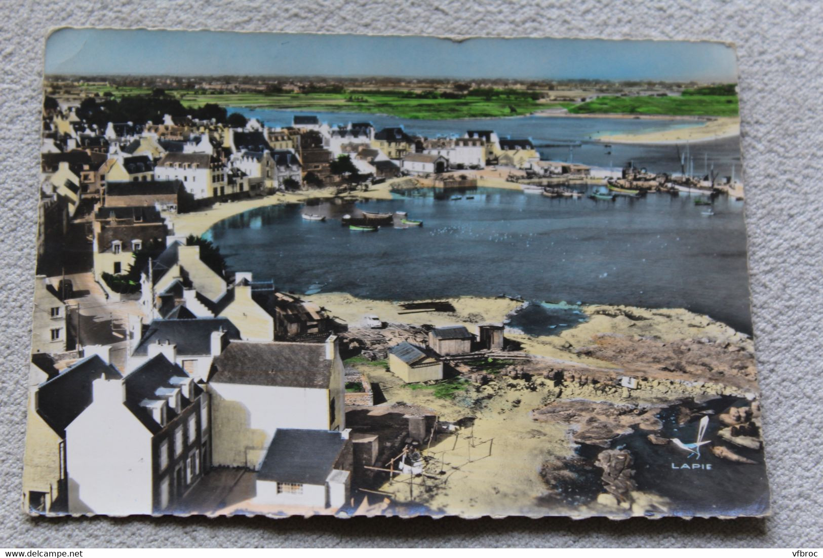 Cpm, en avion au dessus de Lesconil, vue panoramique du port, les hôtels, Finistère 29