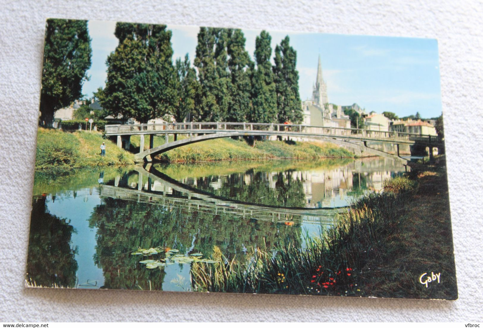 Cpm, Fontenay le Comte, la passerelle sur la Vendée, Vendée 85