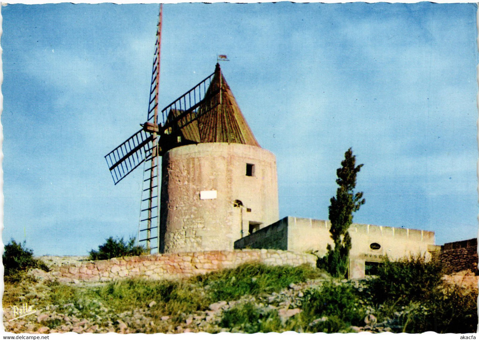 CPM Fontvieille Le Moulin de Daudet FRANCE (1377165)