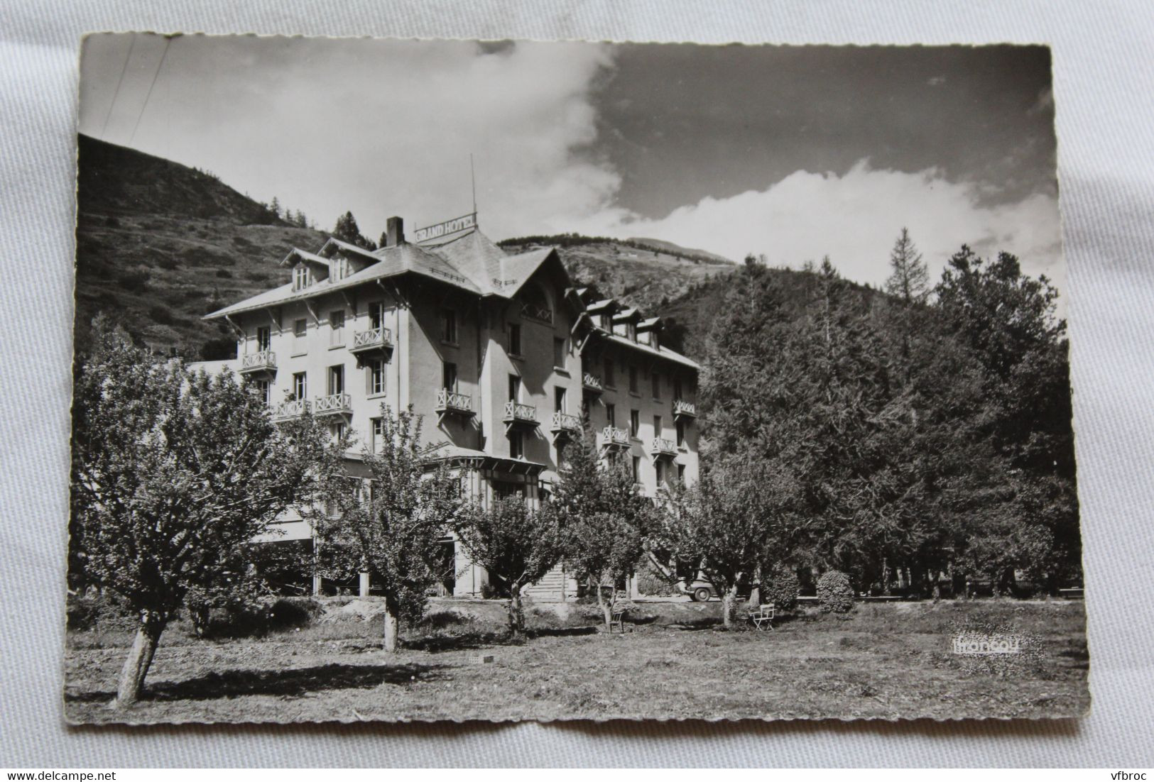 Cpm, grand hôtel d'Aiguilles, Hautes Alpes 05