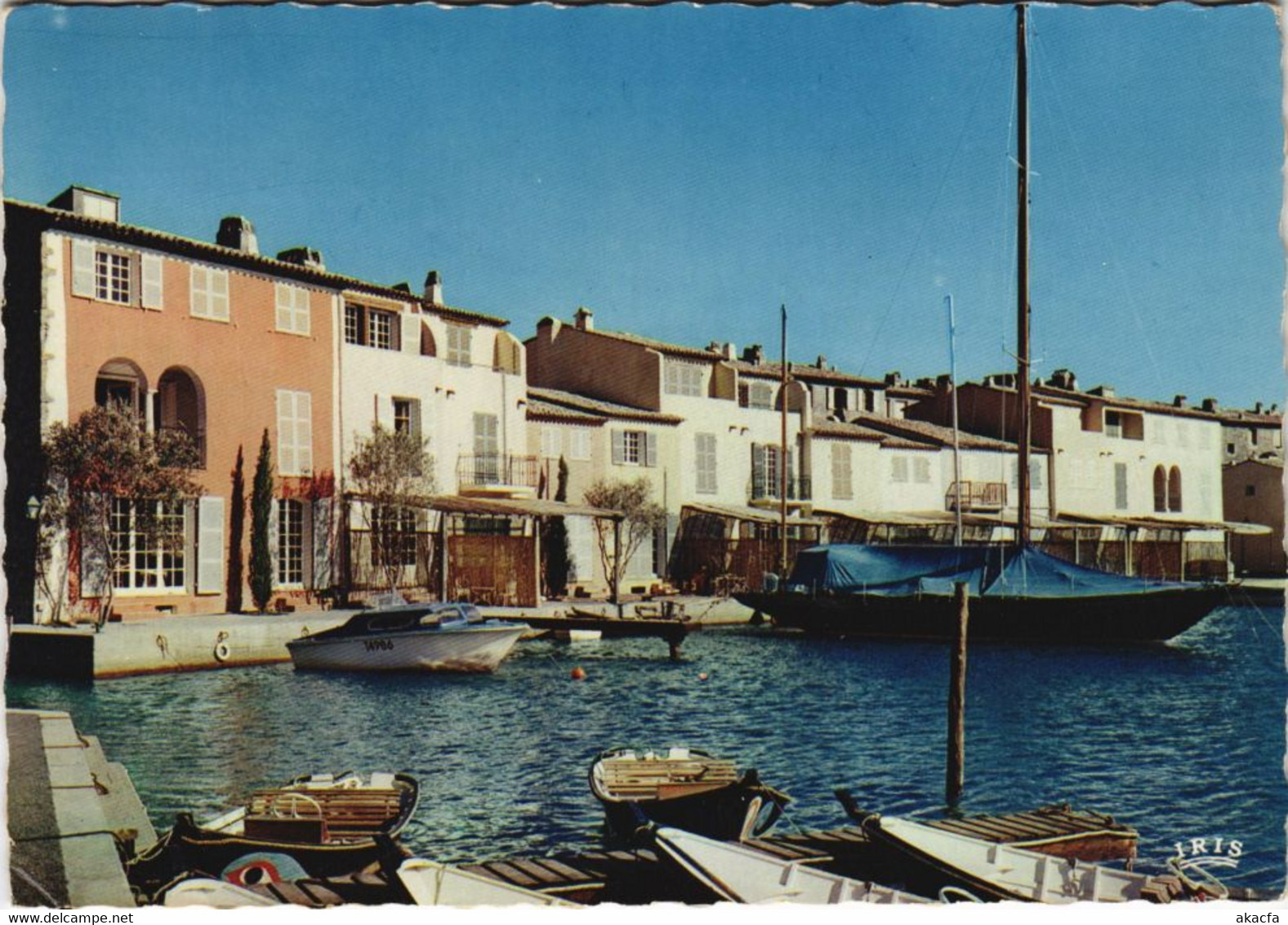 CPM GRIMAUD PORT-GRIMAUD - Canal Scene with Boats (1116746)