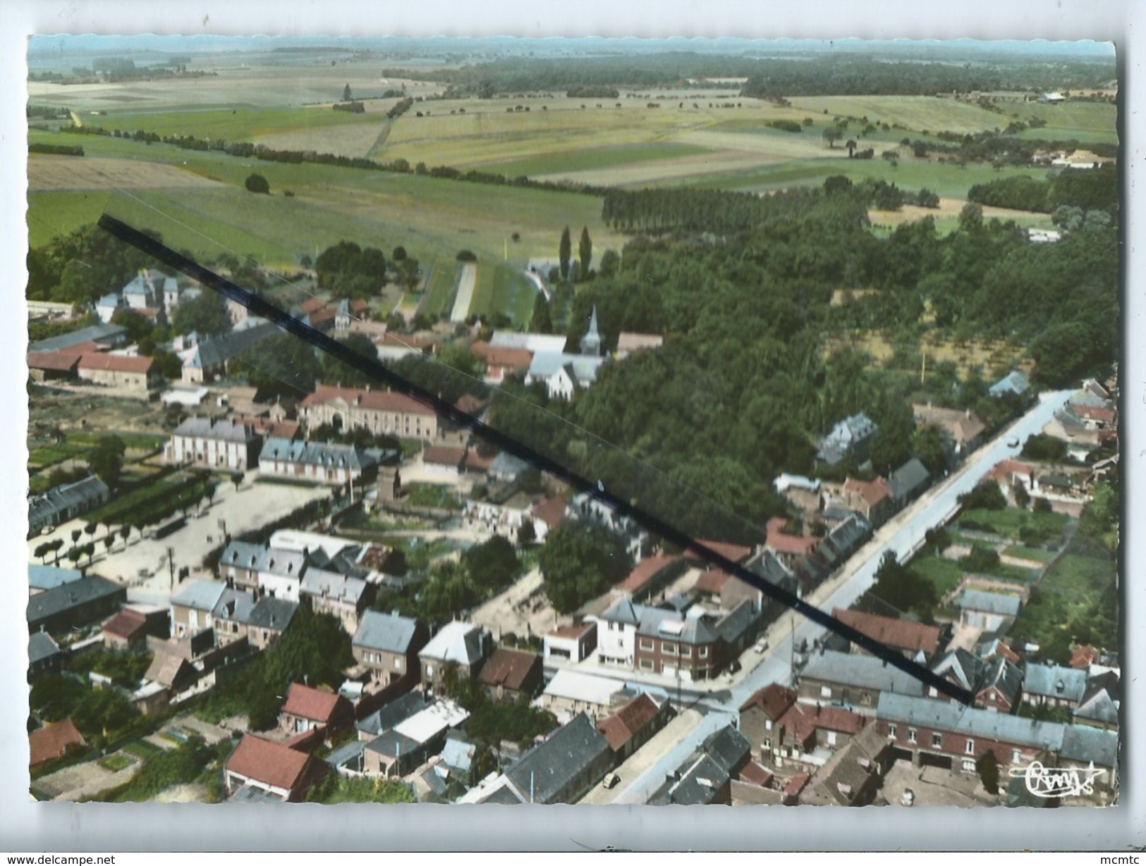 CPM - Guiscard - (60. Oise ) - Vue générale aérienne