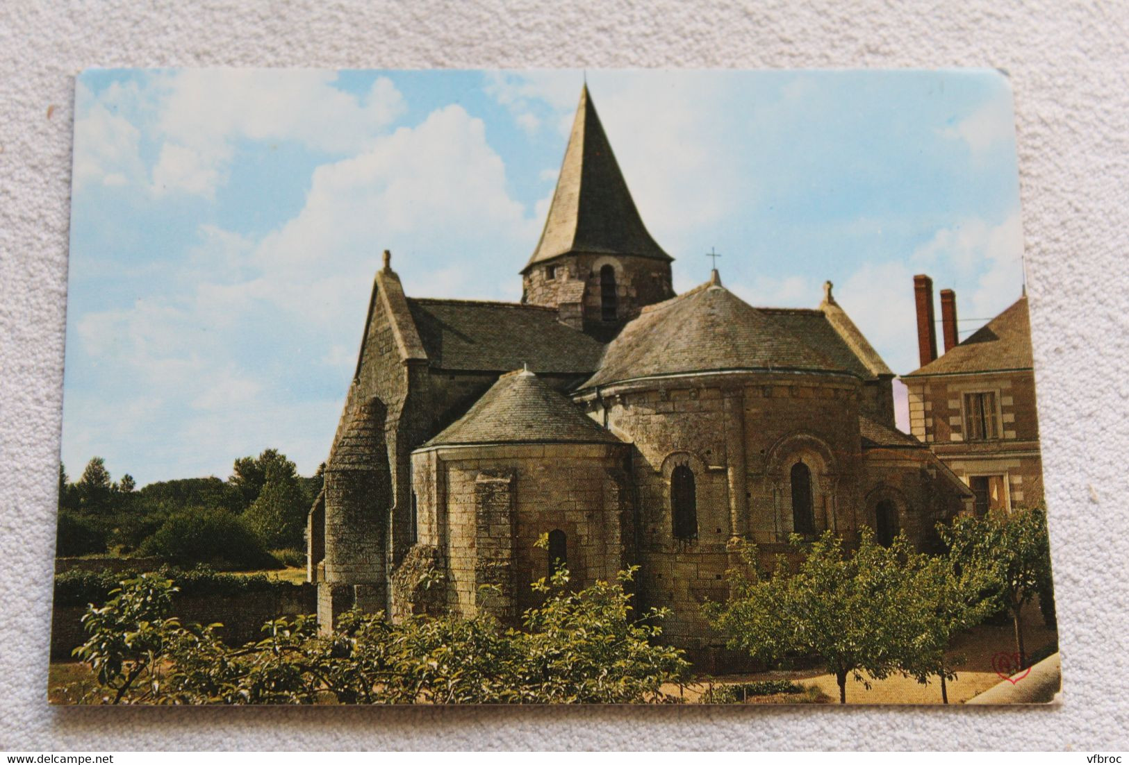 Cpm, la Croix, l'église, Indre et Loire 37