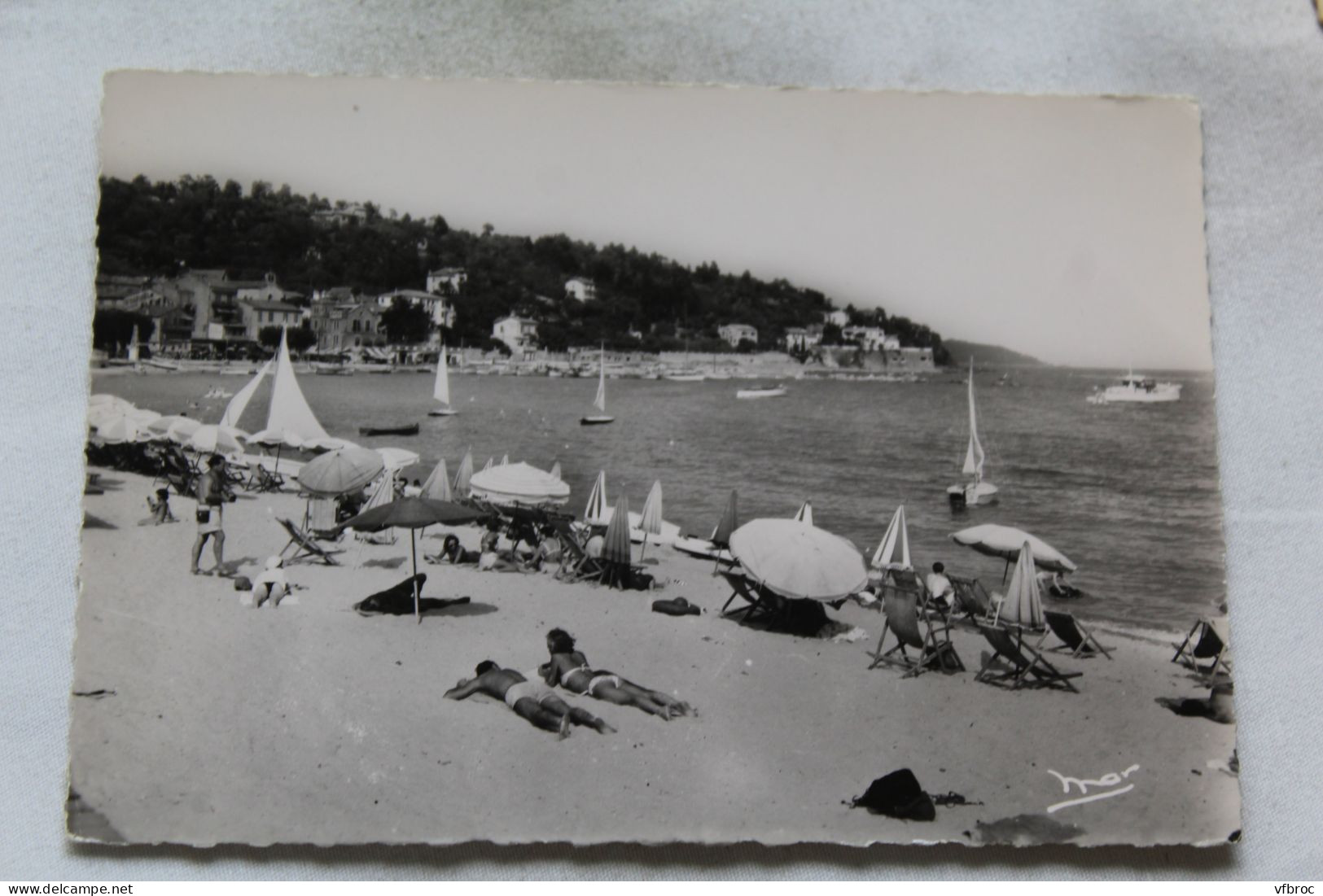 Cpm, le Lavandou, la plage, Var 83