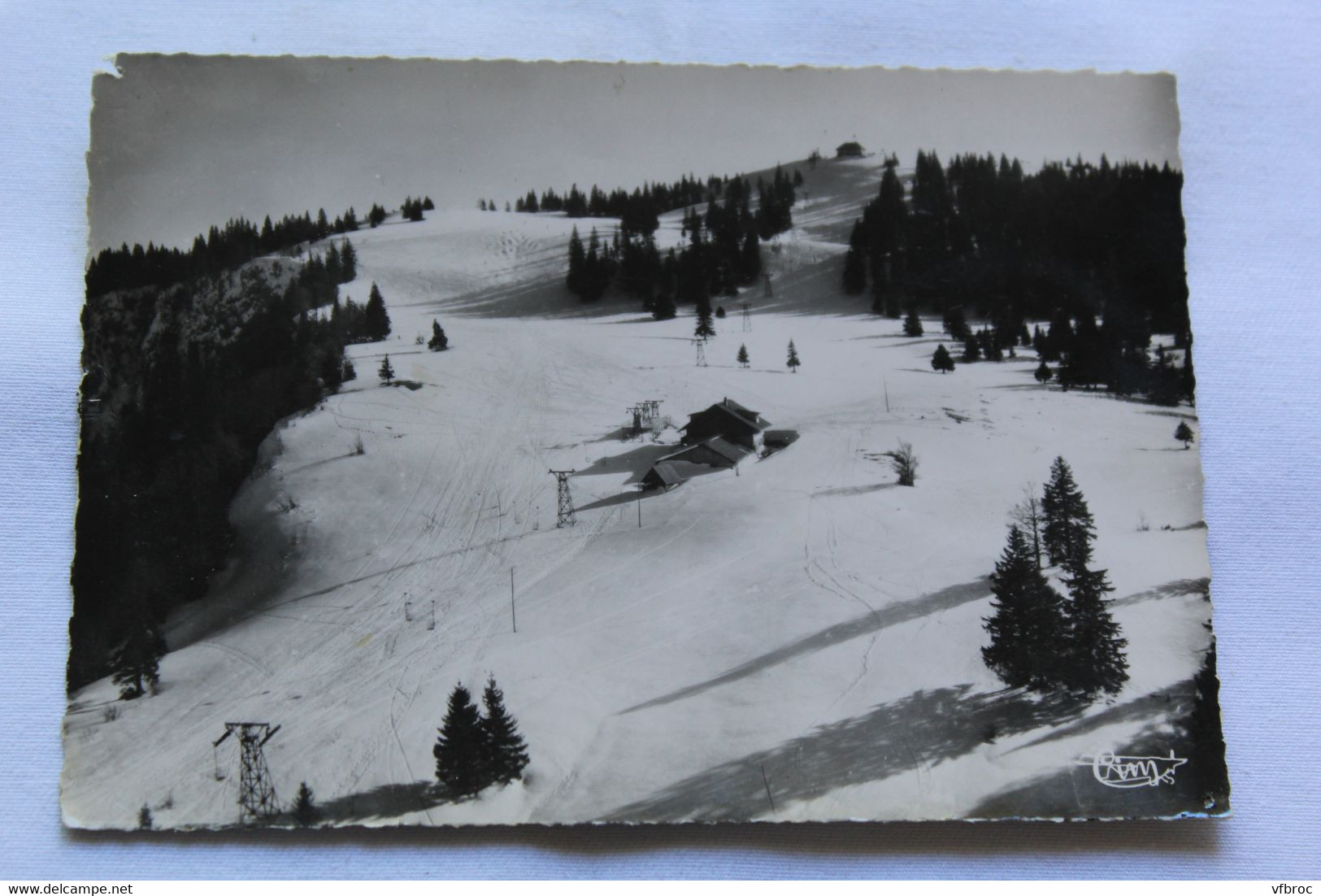 Cpm, le Mont d'Or, vue aérienne, le chalet refuge du Morond et le Crêt de l'Eran, Doubs 25