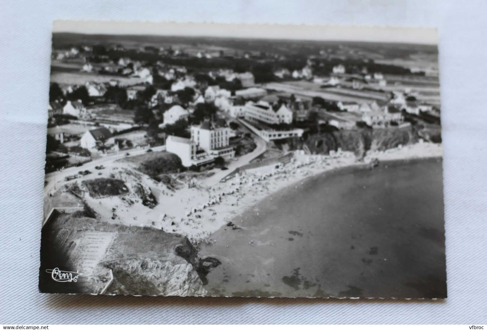 Cpm, Le Pouldu, vue aérienne du centre de la plage, Finistère 29