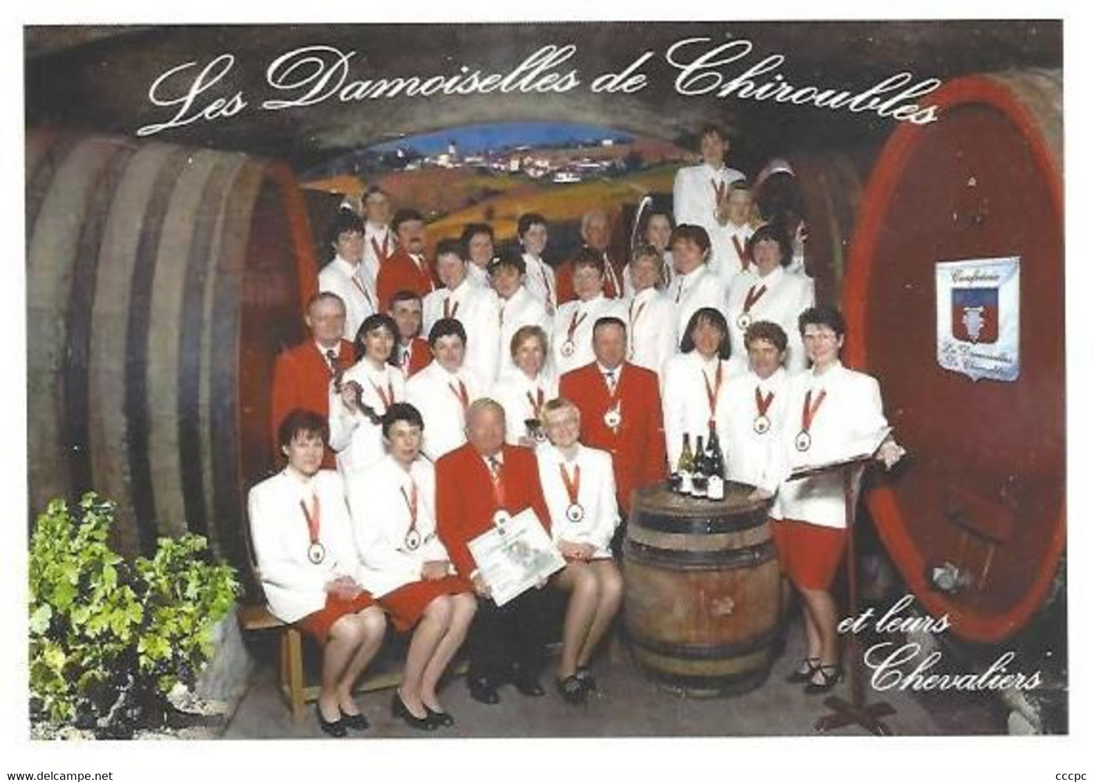 CPM Les Demoiselles de Chiroubles et leurs chevaliers - publicité - Vin Confrérie féminine du Beaujolais