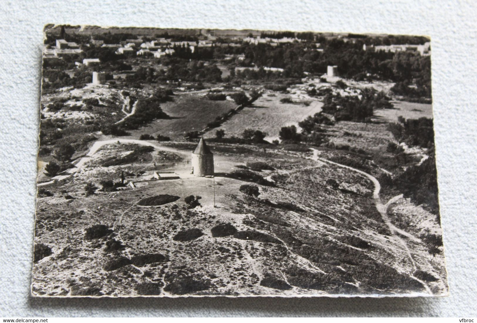 Cpm, les vieux moulins de Fontvieille, au premier plan Moulin Daudet, Bouhes du Rhône 13