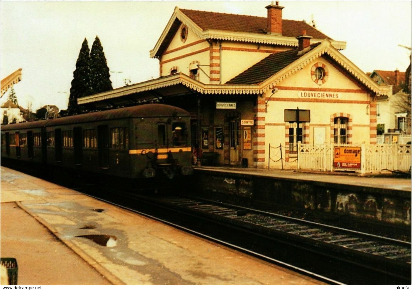 CPM LOUVECIENNES - La Gare (217222)