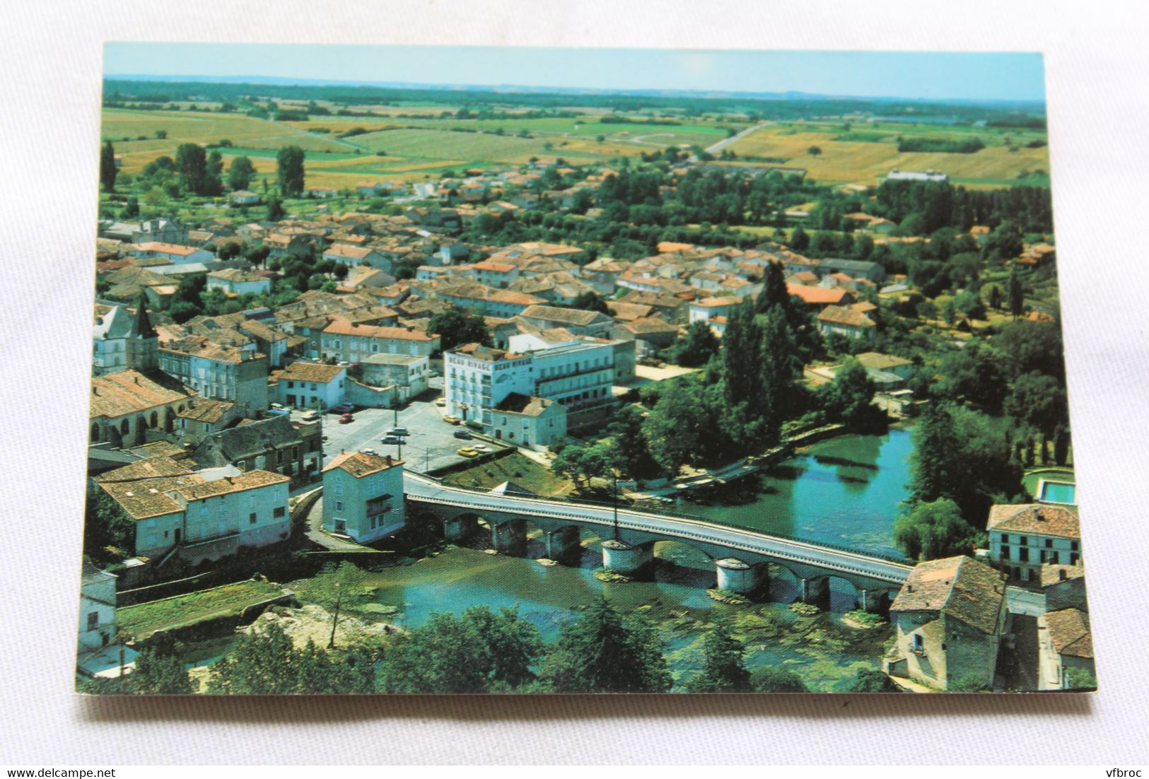 Cpm, Mansle, vue d'ensemble, le pont sur la Charente et l'hôtel beau rivage, Charente 16