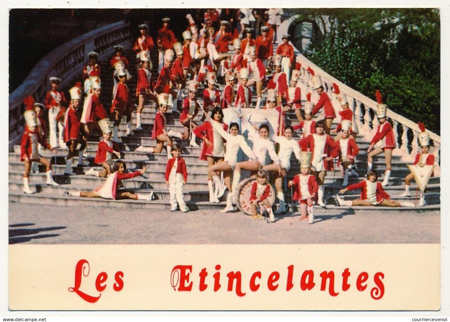 CPM - MARSEILLE (B du R) - Majorettes "Les Etincellantes" - Quartier de la Rose 13°, photo au Palais Longchamp