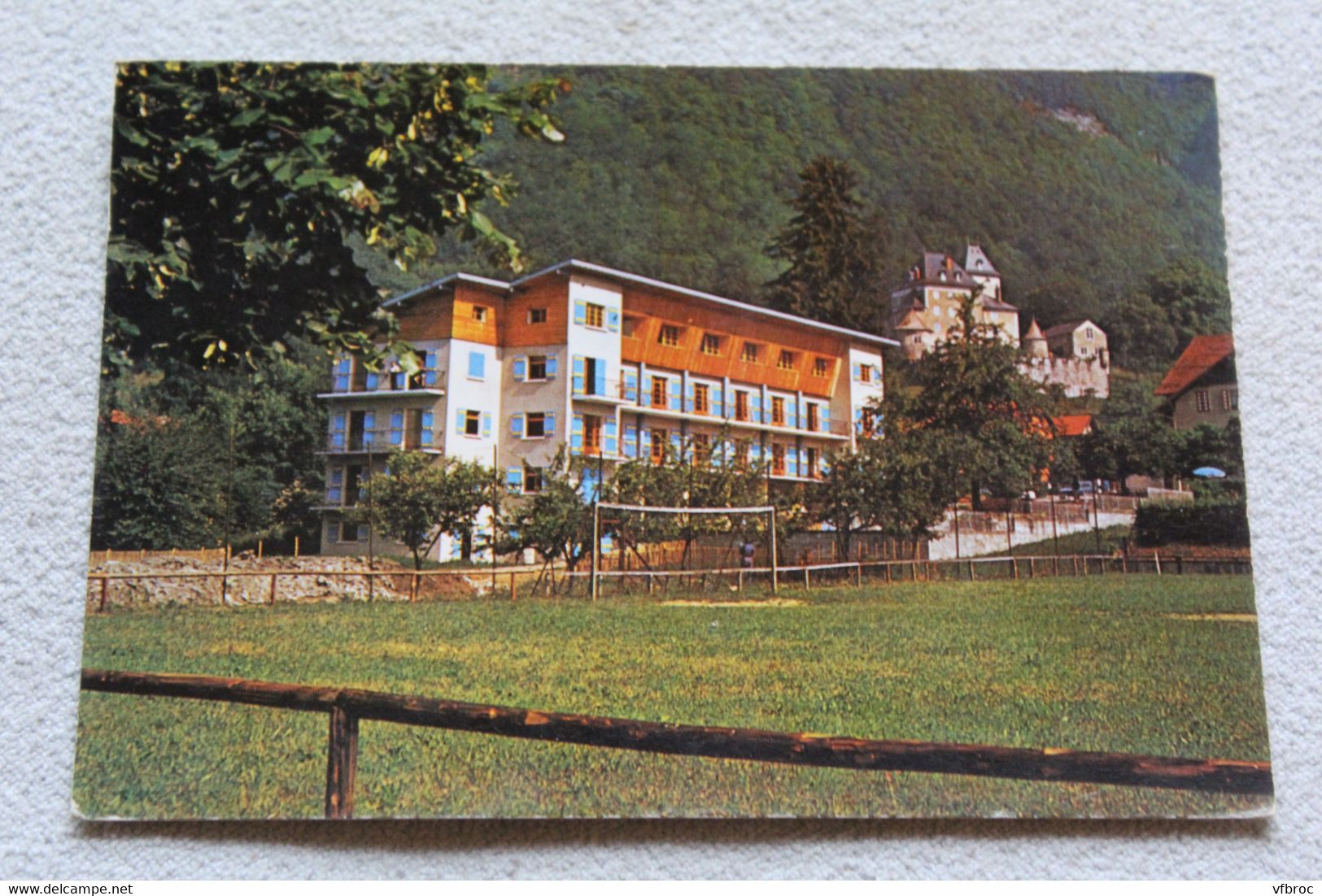 Cpm, Saint Jeoire en Faucigny, annexe de l'hôtel des Alpes, colonie de vacances d'Armentières, Haute Savoie 74