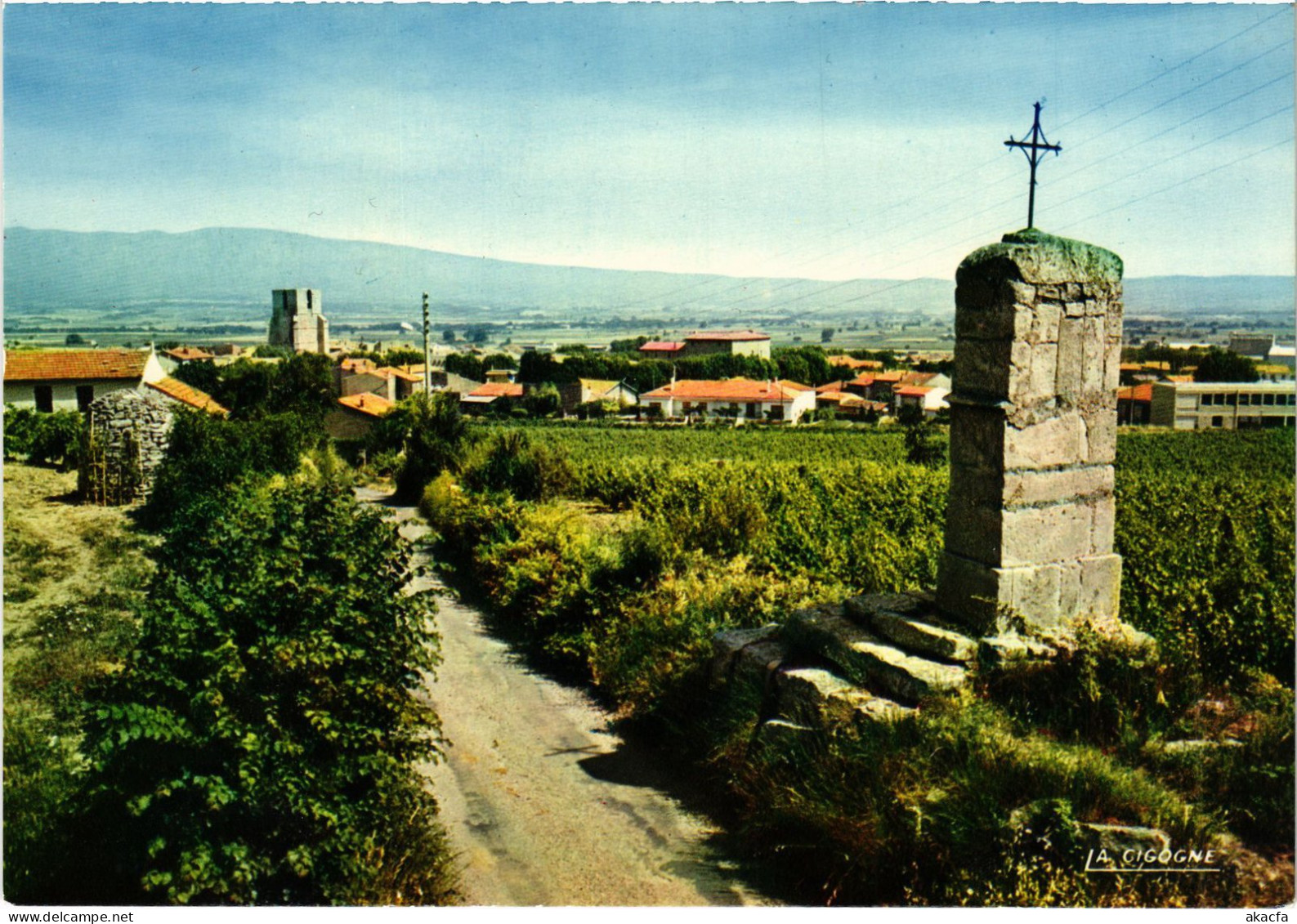 CPM Trets Chemin du Petit St-Jean FRANCE (1377096)