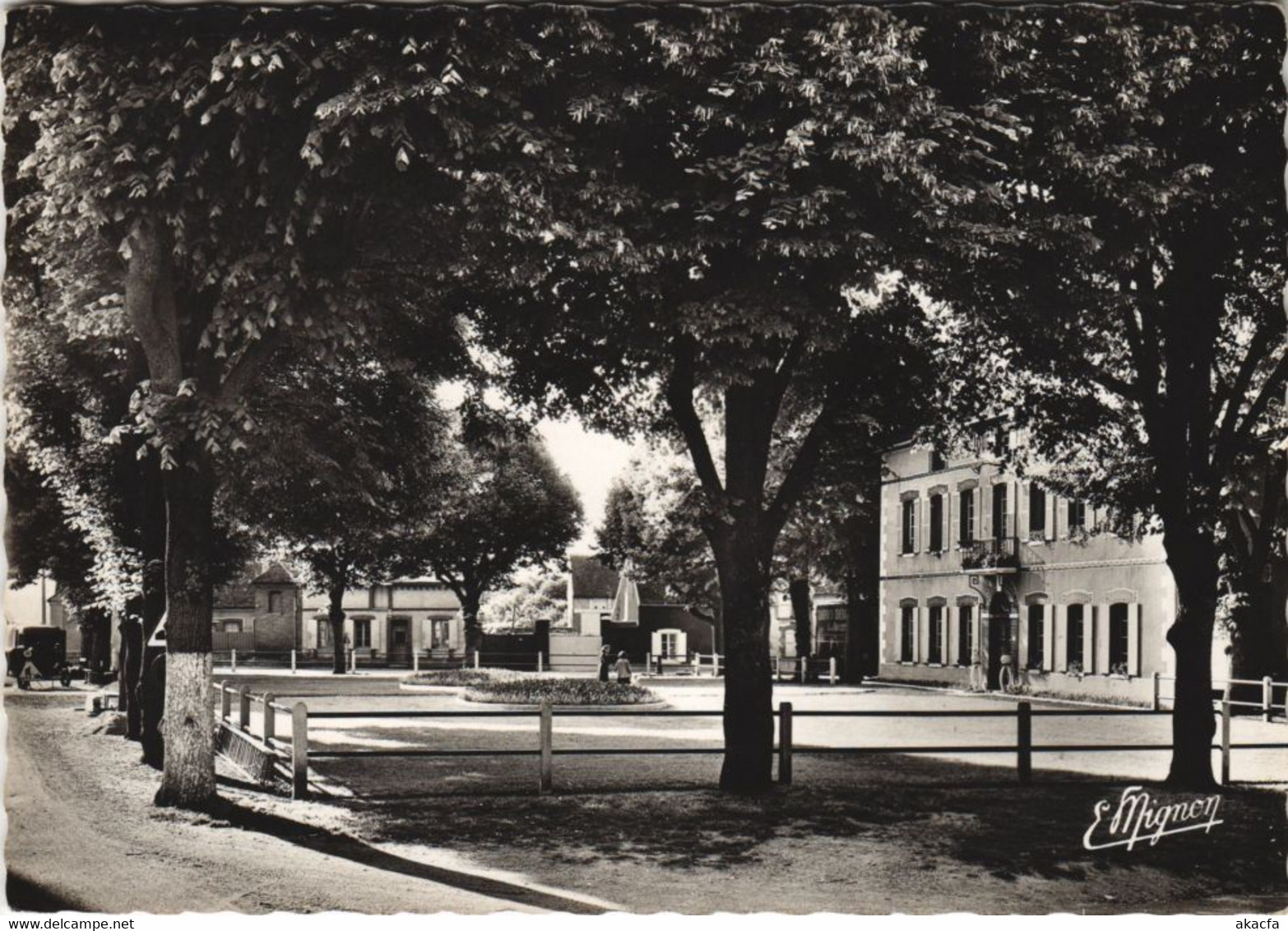 CPM VERON Place de la Mairie (1196590)