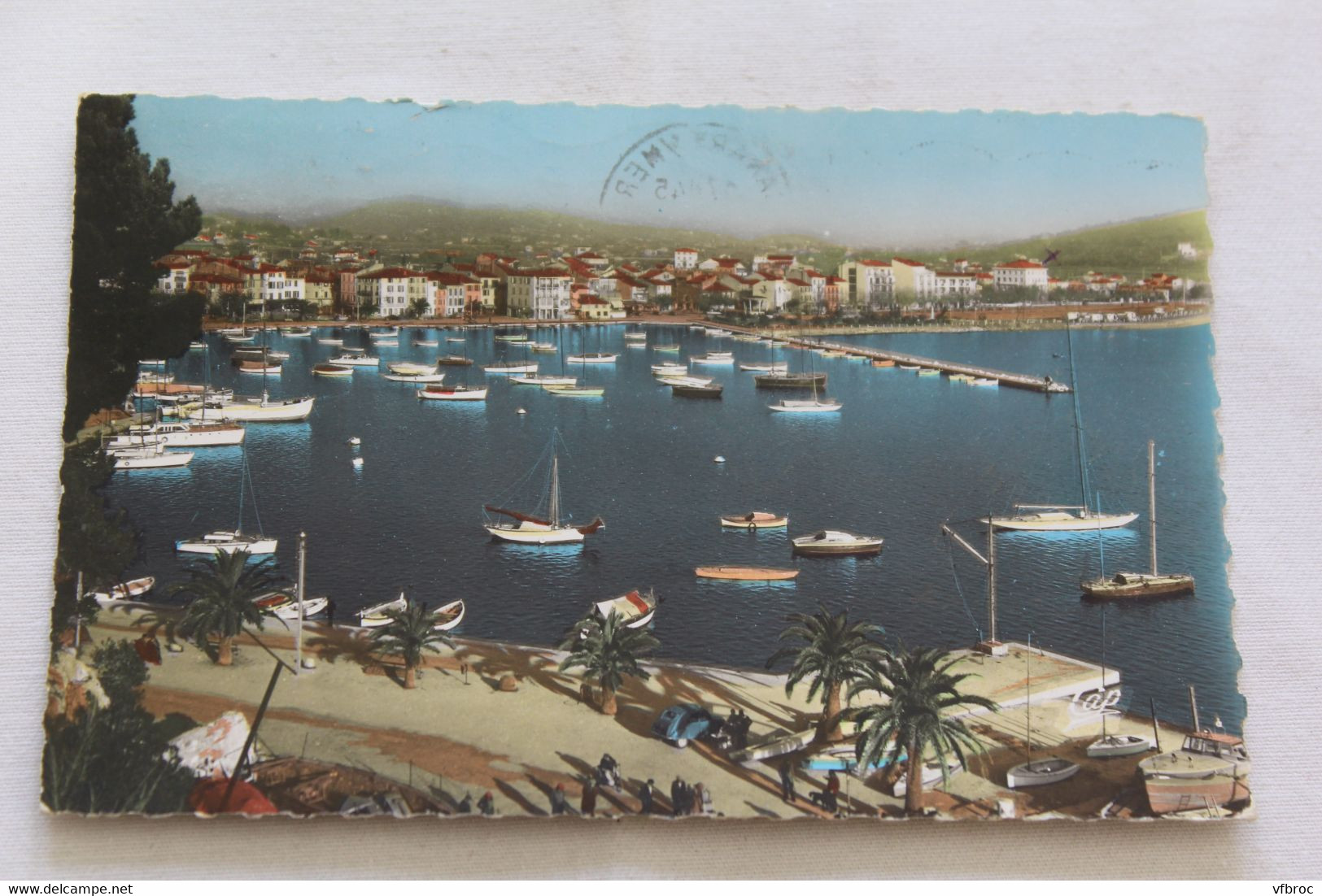 Cpsm 1959, Sanary sur mer, un coin du port et la ville, Var 83