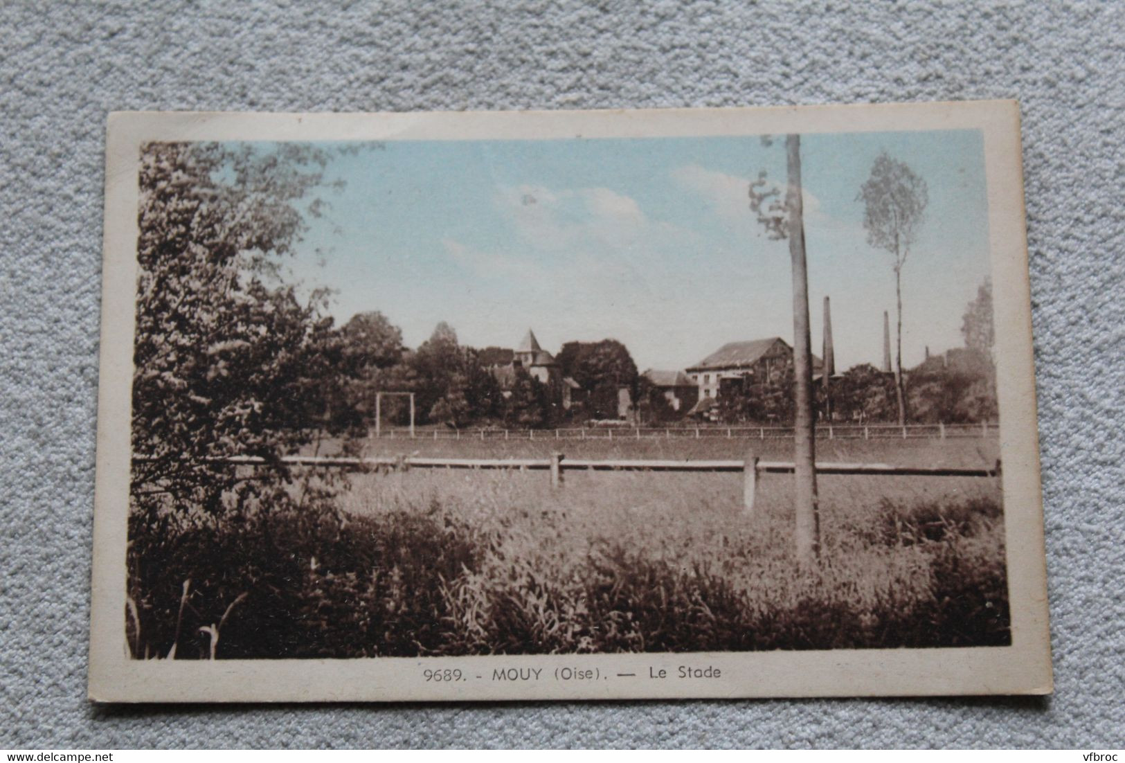 Cpsm 1960, Mouy, le stade, Oise 60