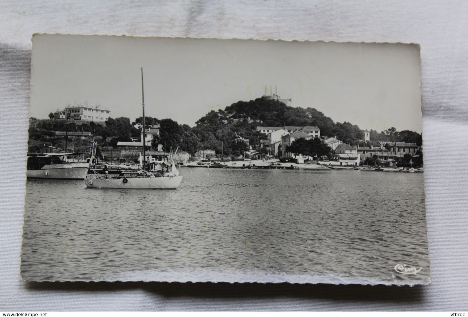 Cpsm 1965, Porquerolles, le port et le village, Var 83