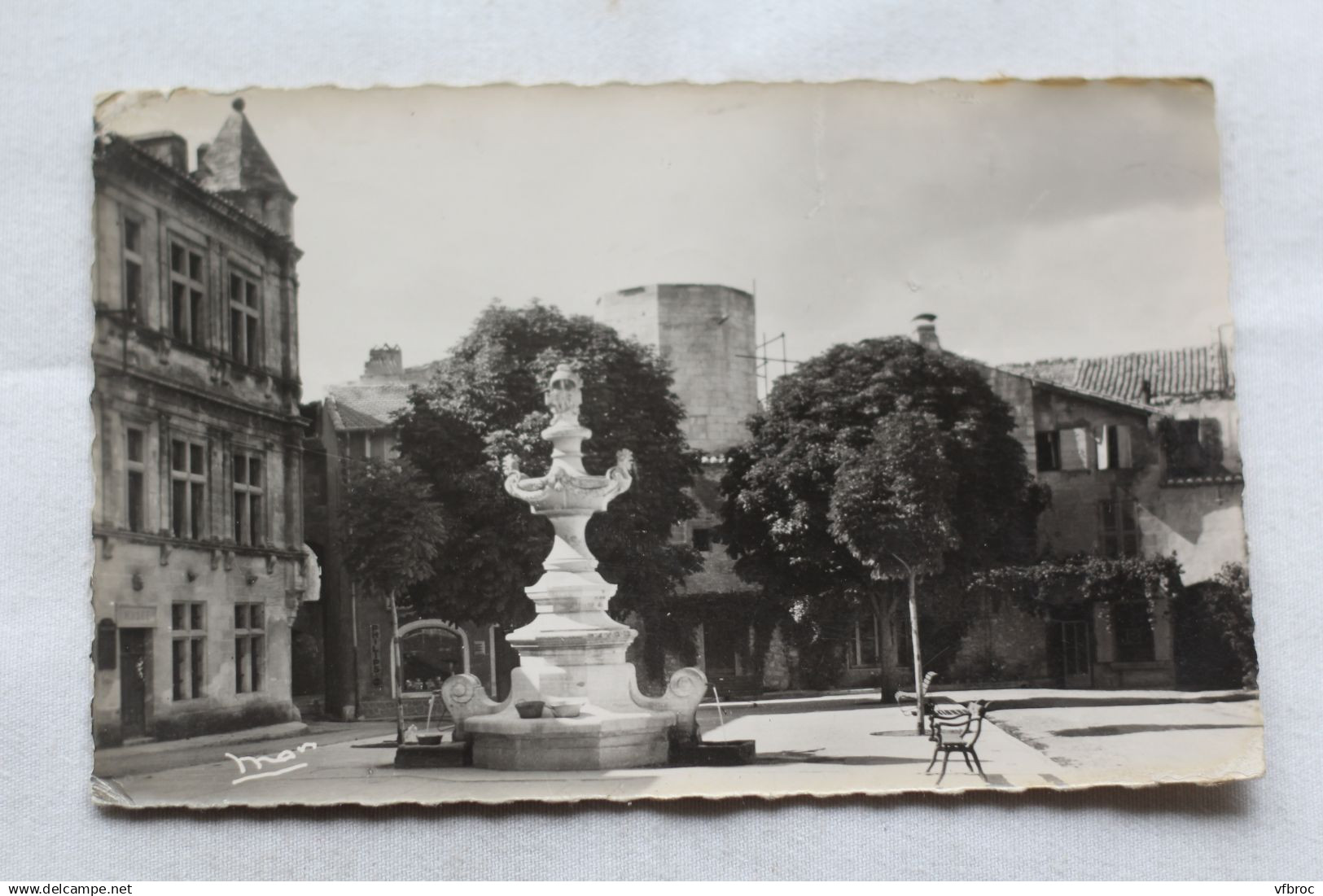 Cpsm 1976, Saint Remy de Provence, place Favier, le musée, Bouches du Rhône 13