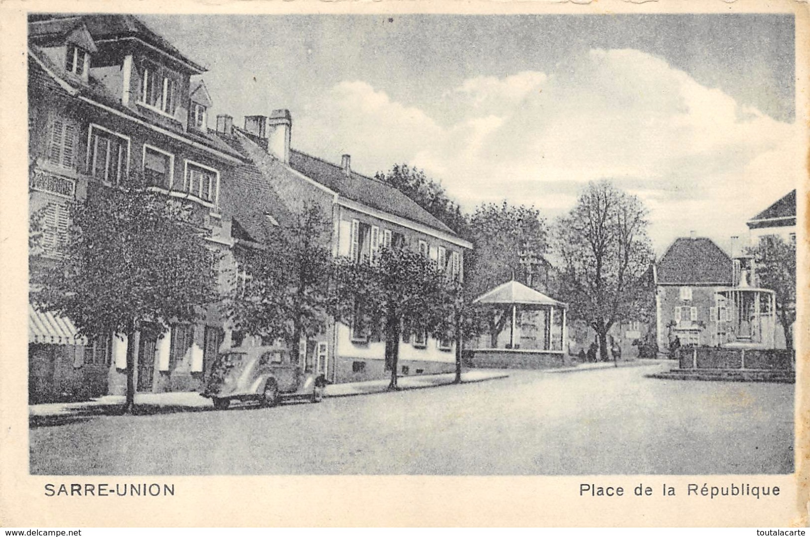 CPSM 67 SARRE UNION PLACE DE LA REPUBLIQUE  1946