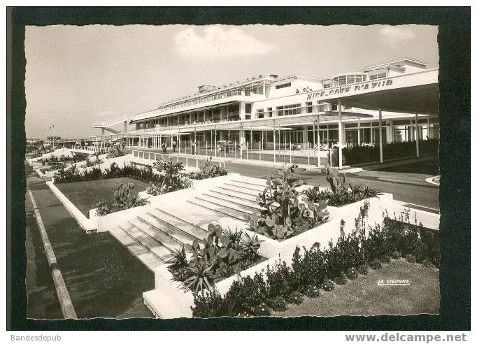 CPSM - Aéroport de Nice Côte d´ Azur ( éd. La Cigogne 06 088 59)