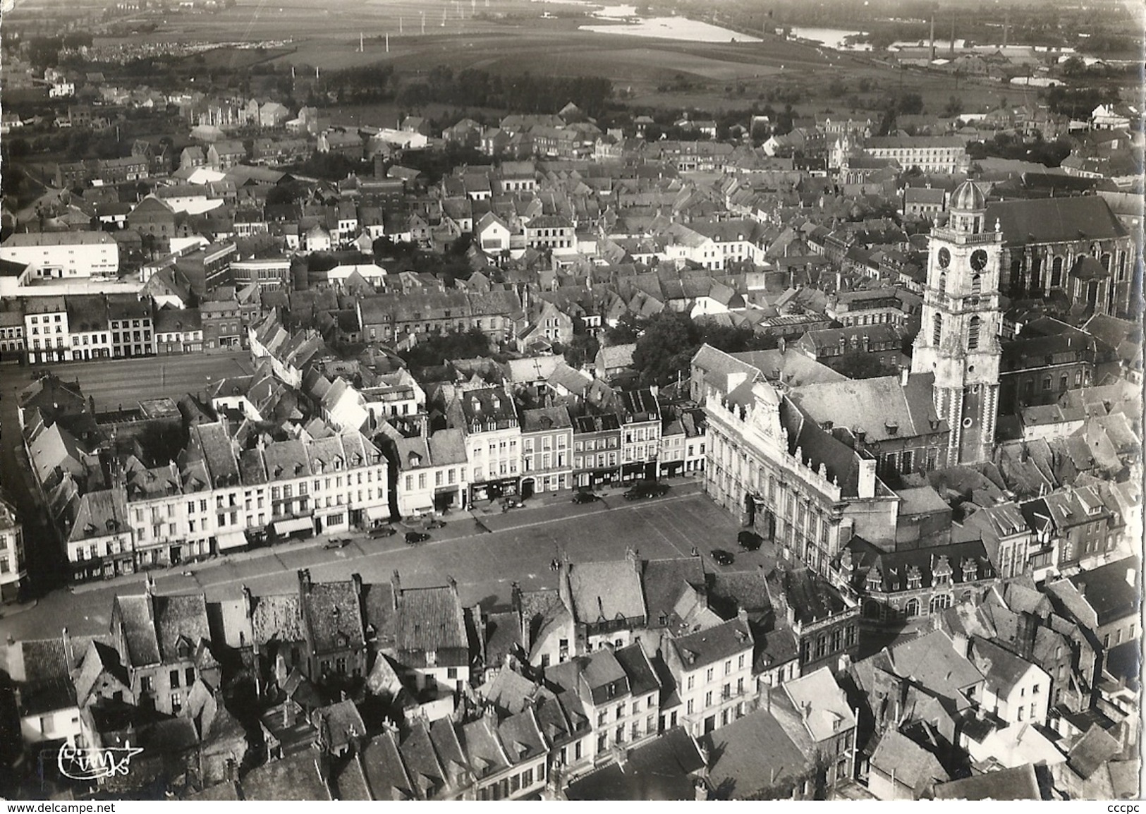 CPSM Aire-sur-la-Lys Le Béfroi Grand'Place vue aérienne