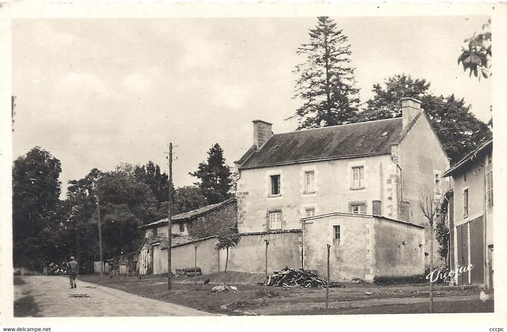 CPSM Availles-Limouzine Maison La Fosse Collège d'Availles 1709-1761 et Maison du Docteur Adrien Veillon 1864-1931