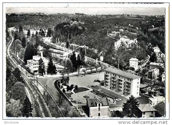 cpsm CHARBONNIERE LES BAINS place marsonnat -n°1 lapie