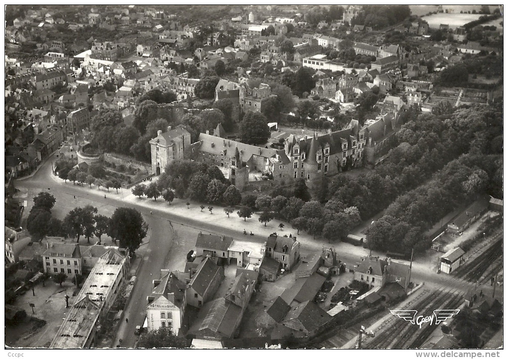 CPSM Châteaubriant Le Château vue aérienne