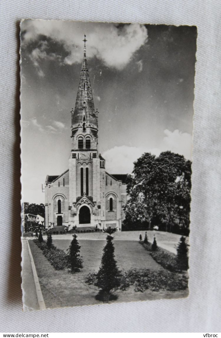 Cpsm, Coulommiers, l'église, Seine et Marne 77