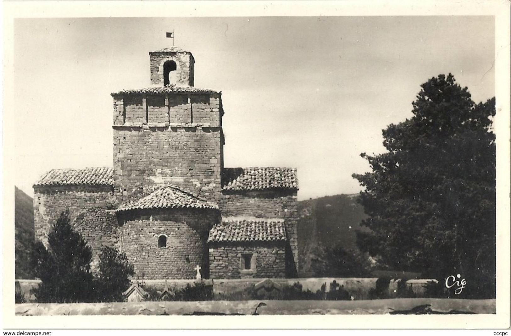 CPSM Dieulefit L'Eglise Saint-Pierre