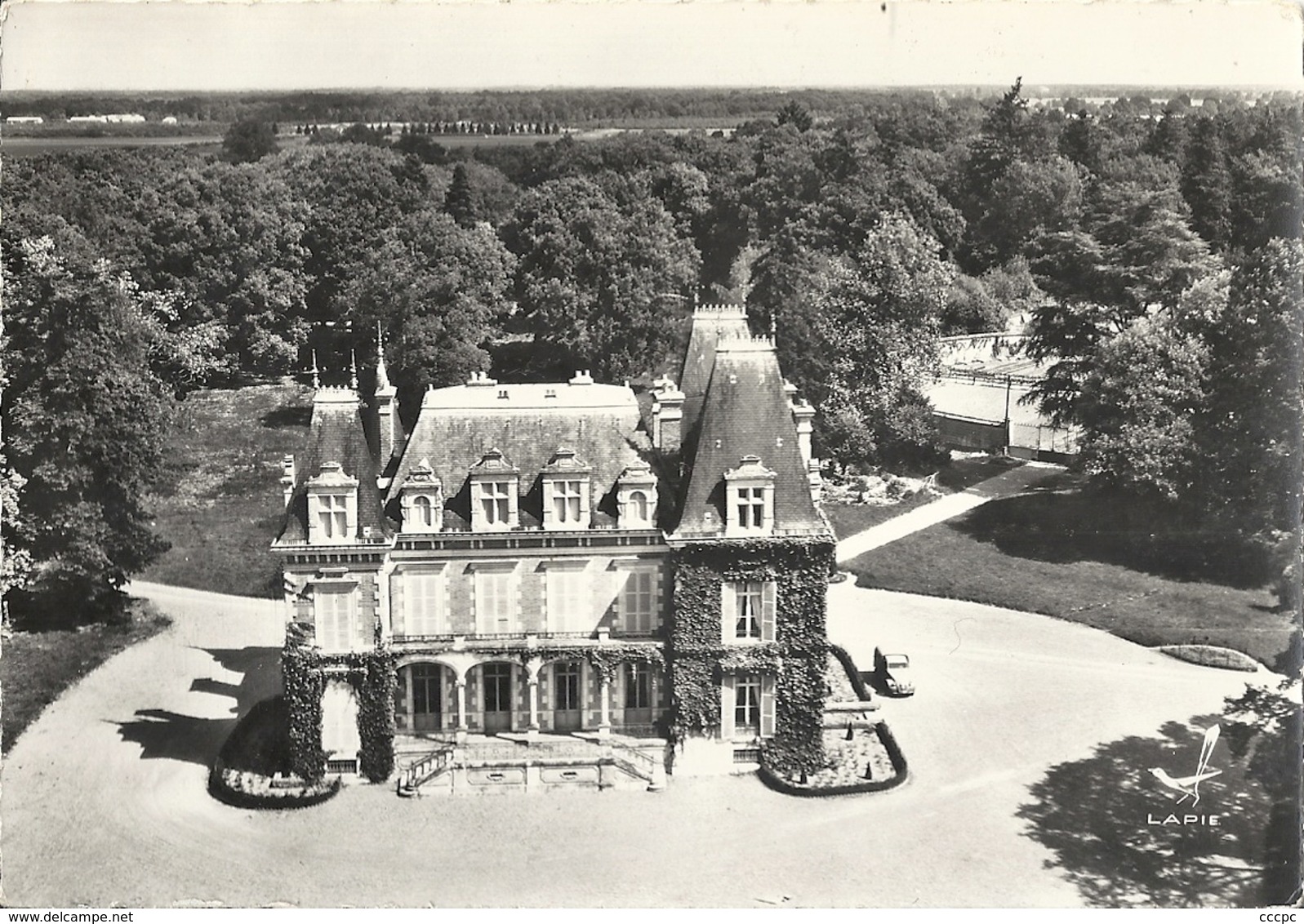 CPSM La Ferté Saint-Aubin vue aérienne Le Château de Chevaux