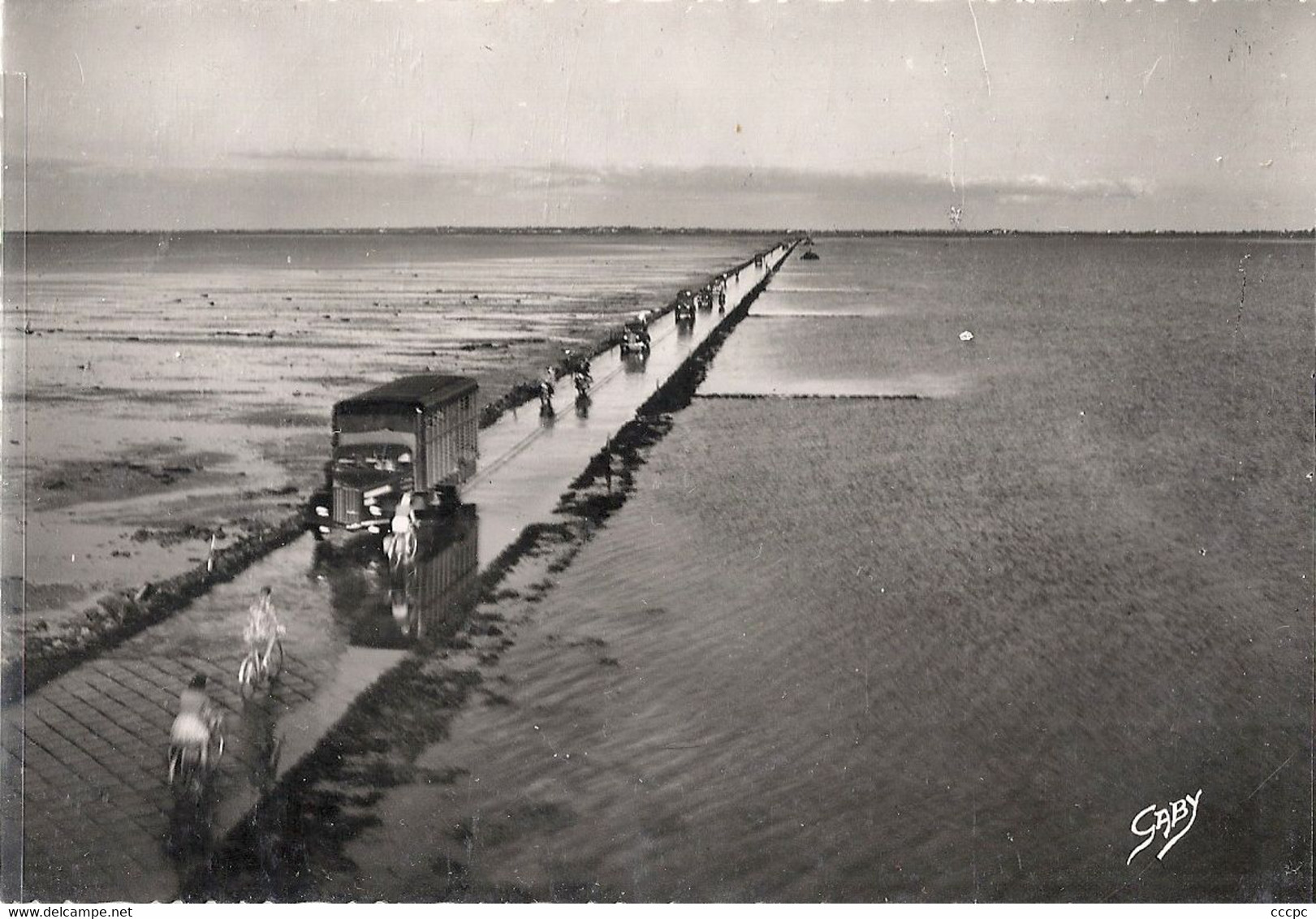 CPSM La Roche-sur-Yon Passage du Gois