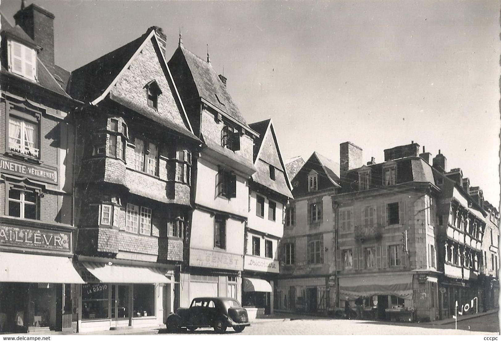 CPSM Lannion Vieilles Maisons